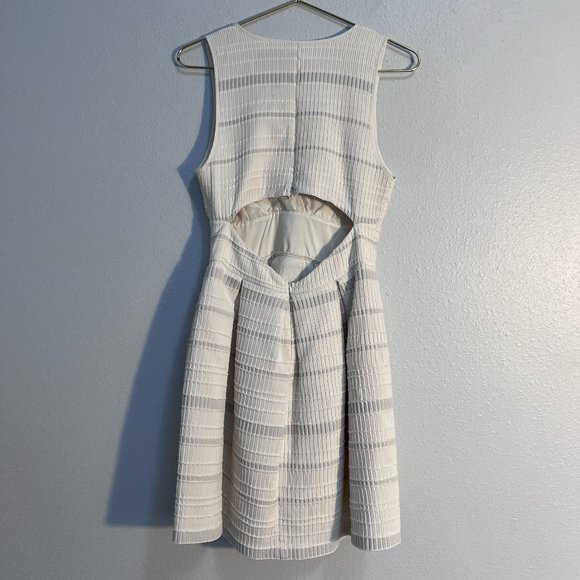 Reiss Maddox Fit And Flare Mini Skater Textured Dress - Picture 3 of 6